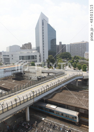 川口市総合文化センターと京浜東北線川口駅 川口市総合文化センターと京浜東北線川口駅 48501515