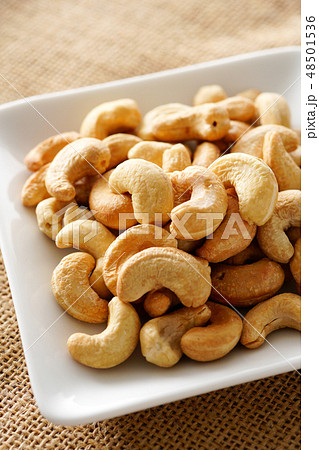 カシューナッツ 48501536