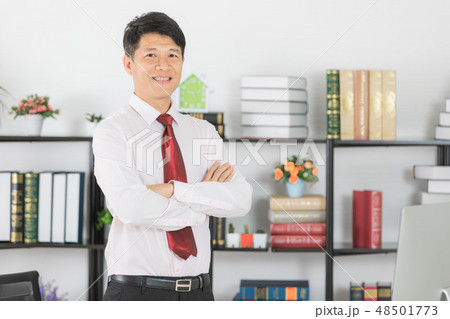 Asian business man at office Asian business man at office 48501773