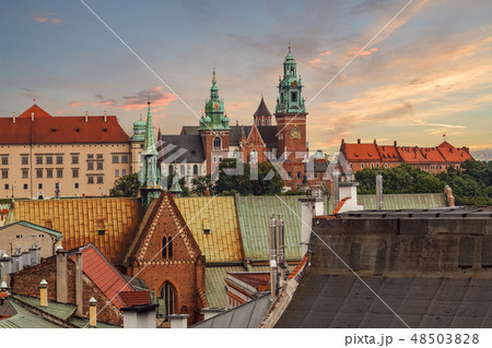 Wawel castle in the evening in urban areas Wawel castle in the evening in urban areas 48503828