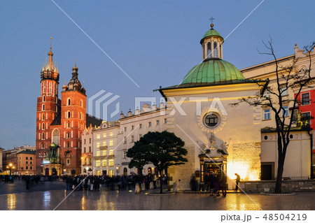 Rynek Glowny - The main square of Krakow Rynek Glowny - The main square of Krakow 48504219