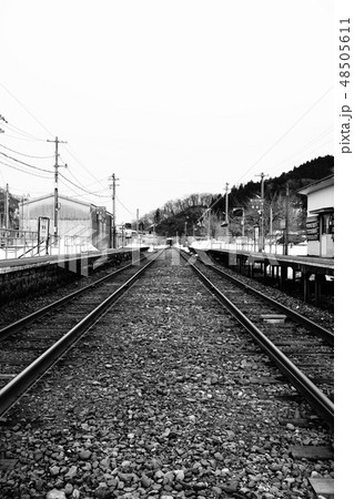 根知駅：糸魚川方面撮影：大糸線（南小谷〜糸魚川）　糸魚川市　 48505611