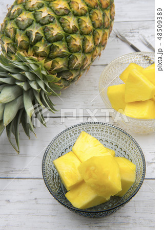パイナップル 48509389
