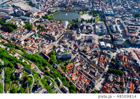 Bergen is a city and municipality in Hordaland Bergen is a city and municipality in Hordaland 48509814