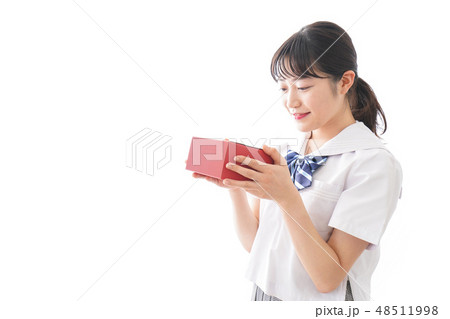笑顔の若い女性 笑顔の若い女性 48511998