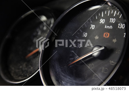 Car speedometer 48518073