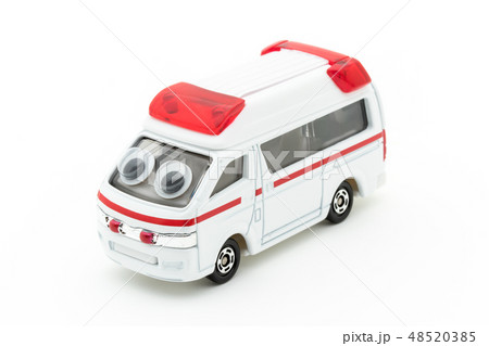 目玉シール付き救急車:wiggly-eyed ambulance 目玉シール付き救急車:wiggly-eyed ambulance 48520385