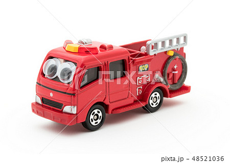 目玉シール付き消防車: wiggly-eyed fire engine 48521036