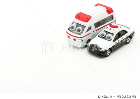 目玉シール付きパトカーと救急車:wiggly-eyed police car & ambulance 目玉シール付きパトカーと救急車:wiggly-eyed police car & ambulance 48521848