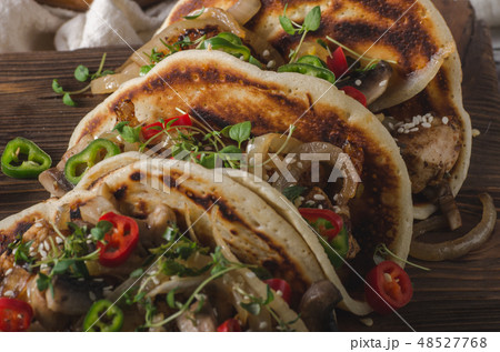 Homemade chicken pepper tacos 48527768