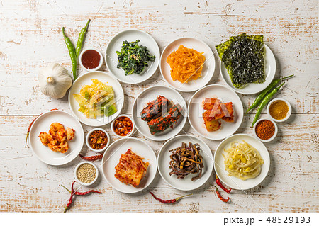 典型的な韓国料理 typical Korean foods 典型的な韓国料理 typical Korean foods 48529193