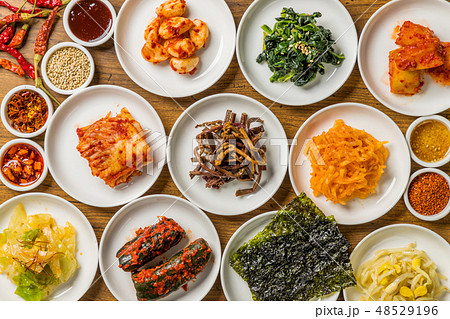 典型的な韓国料理 typical Korean foods 典型的な韓国料理 typical Korean foods 48529196