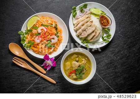 代表的なタイ料理　typical Thai cuisine 48529623