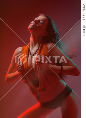Fashion young woman 48539662