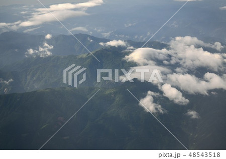 夏　四国山地　飛行機より 48543518