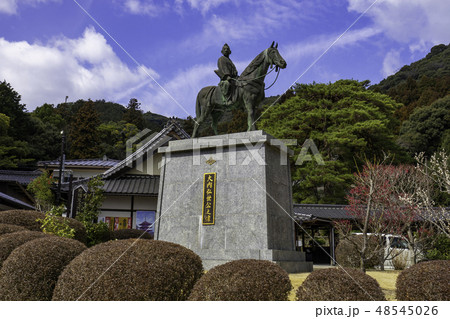 山口　山口市　瑠璃光寺　大内弘世公像 48545026