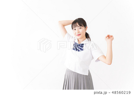 笑顔の若い学生 笑顔の若い学生 48560219