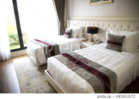 ベッド 寝台 寝室 48561072