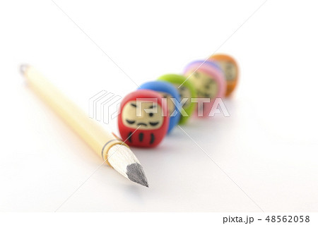 ダルマと筆 48562058