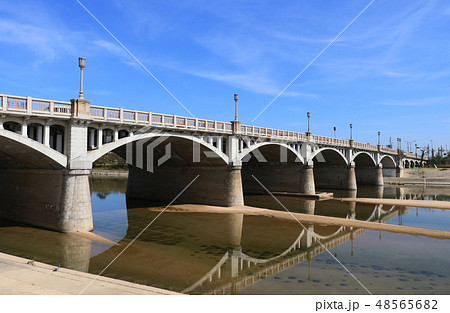 武庫川と国道2号線武庫大橋 武庫川と国道2号線武庫大橋 48565682