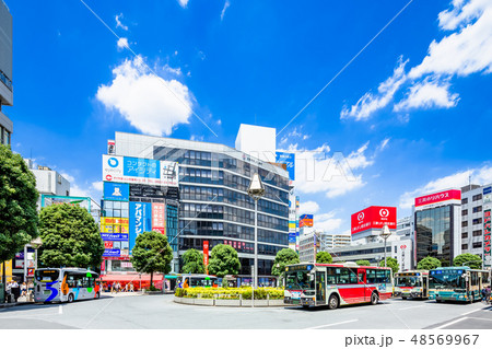 東京　吉祥寺駅　北口駅前の風景 48569967