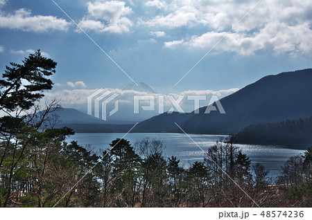 富士の絶景（本栖湖） 48574236