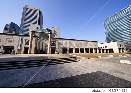 都市風景　横浜　みなとみらい　グランモール公園の景観 48574432