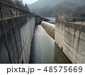 ダムの水路 48575669
