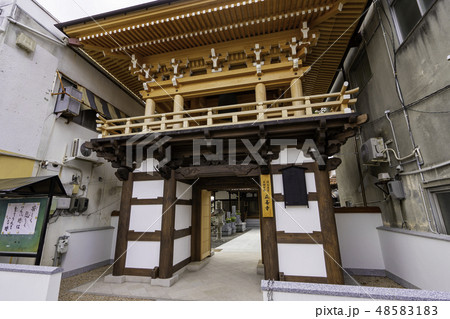 山口　山口市駅通り　正善寺　鐘楼門 48583183