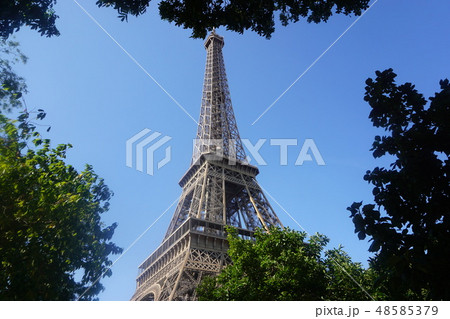 パリ フランスの エッフェル塔 48585379