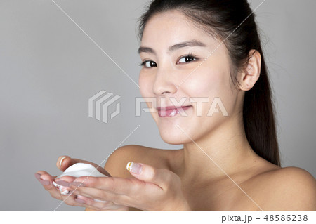 女性のポートレート 女性のポートレート 48586238