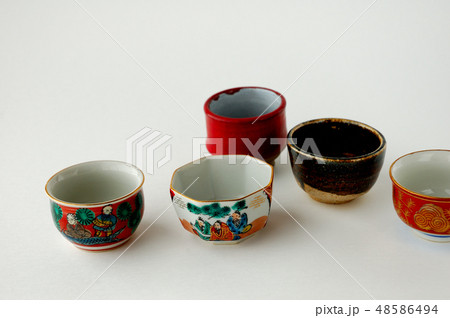 いろいろなぐい飲み 48586494