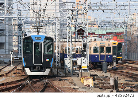 阪神　尼崎駅の電車 48592472