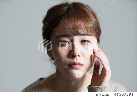 泣き顔 48593291