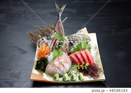 刺身三点盛合せ 48596183
