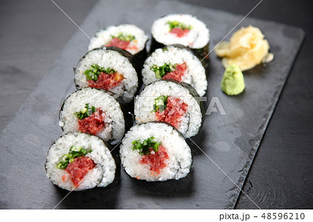 ネギトロ巻き ネギトロ巻き 48596210
