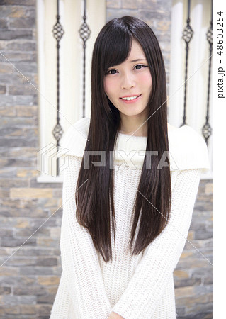 若い女性 ポートレート 若い女性 ポートレート 48603254
