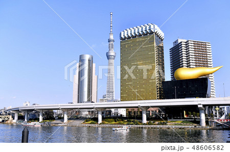 日本の東京都市景観　東京スカイツリーや隅田川などを望む 48606582