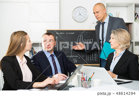 Businessman feeling angry to coworkers in office 48614294