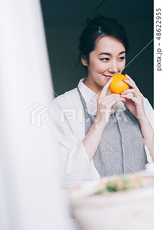 女性 ライフスタイル 料理 女性 ライフスタイル 料理 48622955