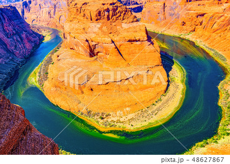 Horseshoe Bend is a horseshoe Horseshoe Bend is a horseshoe 48627867