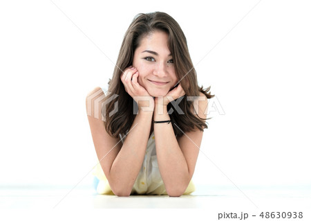 Teen girl portrait, over white background Teen girl portrait, over white background 48630938