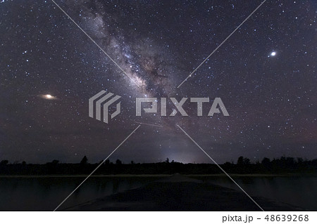 沖縄　黒島　伊古桟橋　星空 48639268