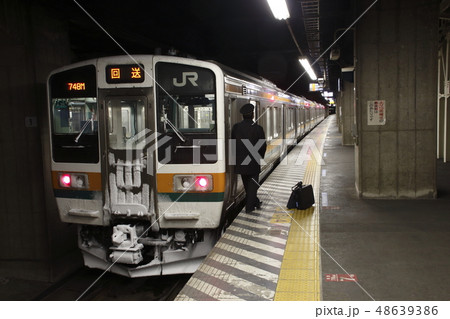 冬の上越線高崎口の211系 冬の上越線高崎口の211系 48639386