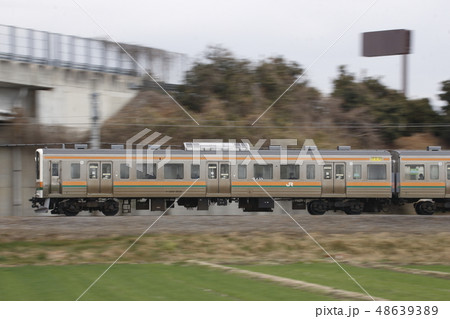 両毛線211系流し撮り(高崎地区ローカル車両) 両毛線211系流し撮り(高崎地区ローカル車両) 48639389