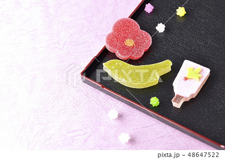 和菓子で正月 48647522