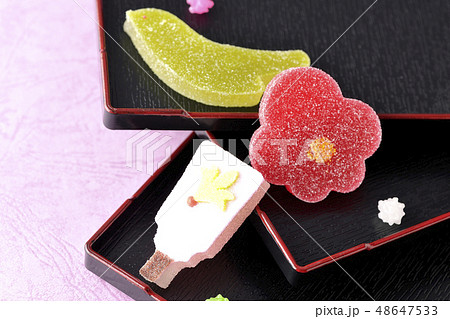和菓子で正月 48647533