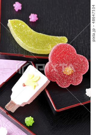 和菓子で正月 48647534