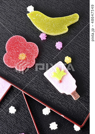 和菓子で正月 48647549