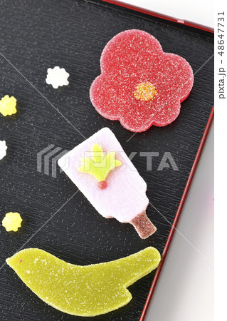 和菓子で正月 48647731